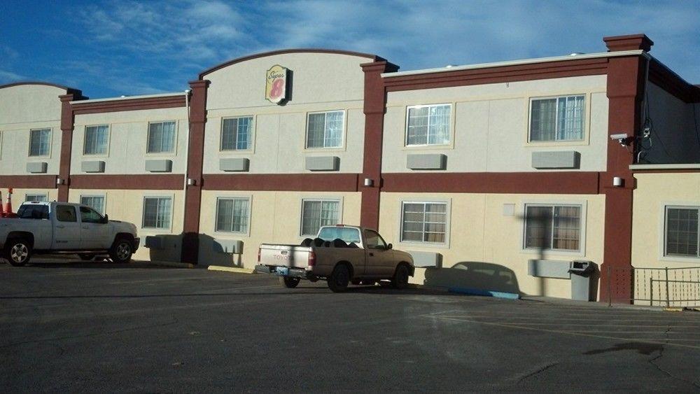 Super 8 By Wyndham Douglas Esterno foto