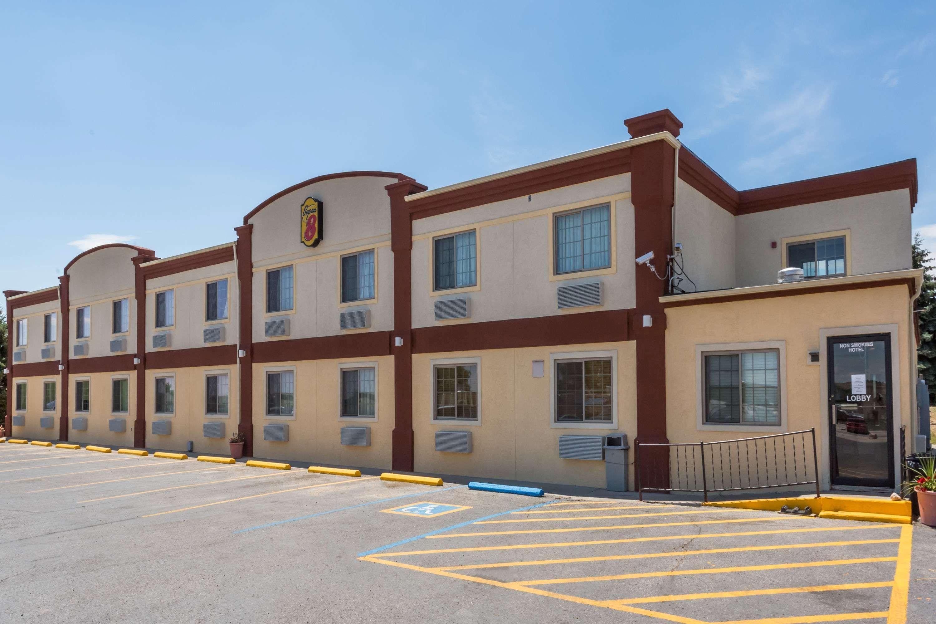 Super 8 By Wyndham Douglas Esterno foto