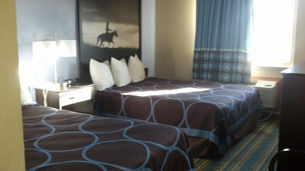 Super 8 By Wyndham Douglas Esterno foto
