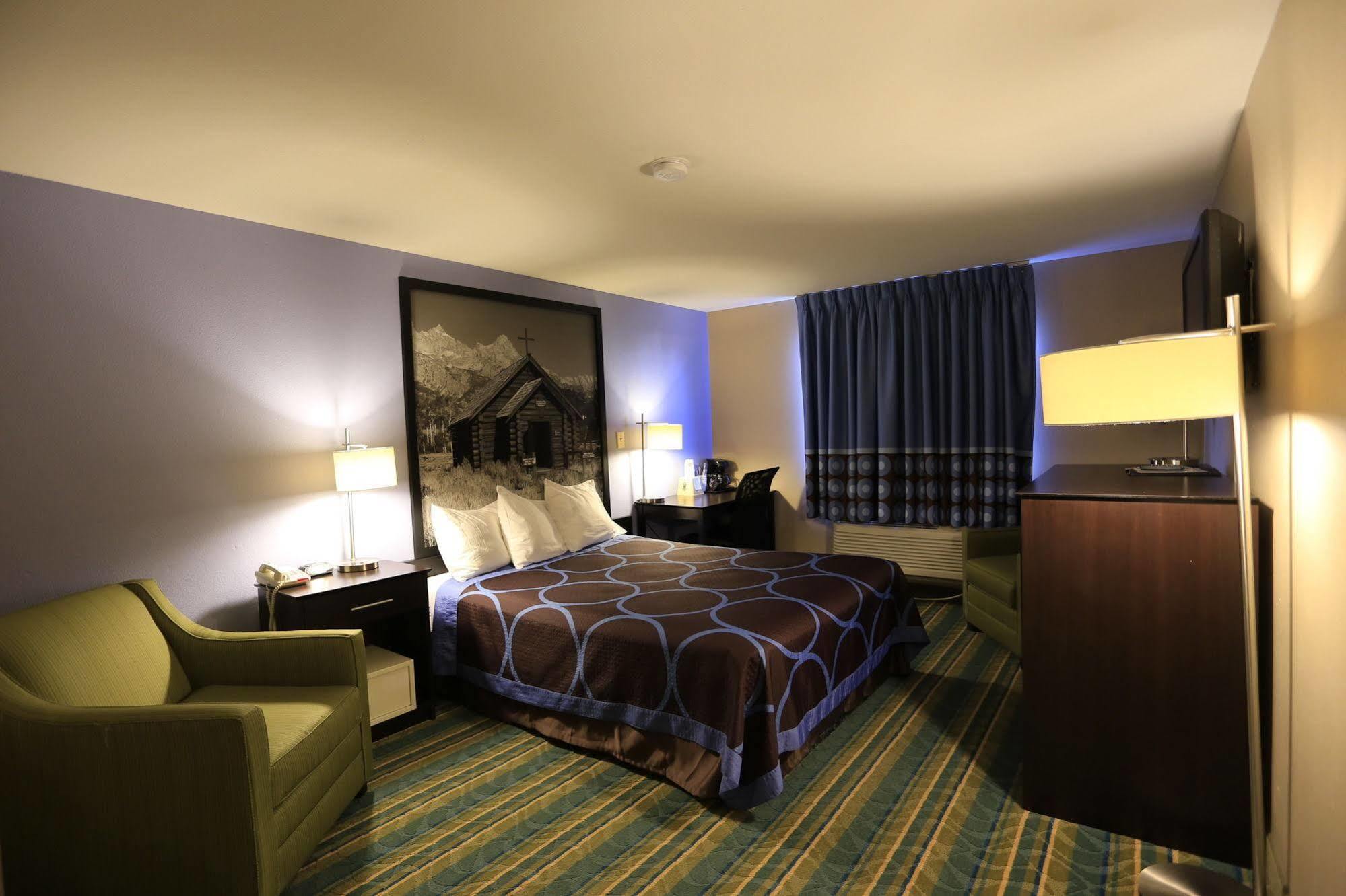 Super 8 By Wyndham Douglas Esterno foto