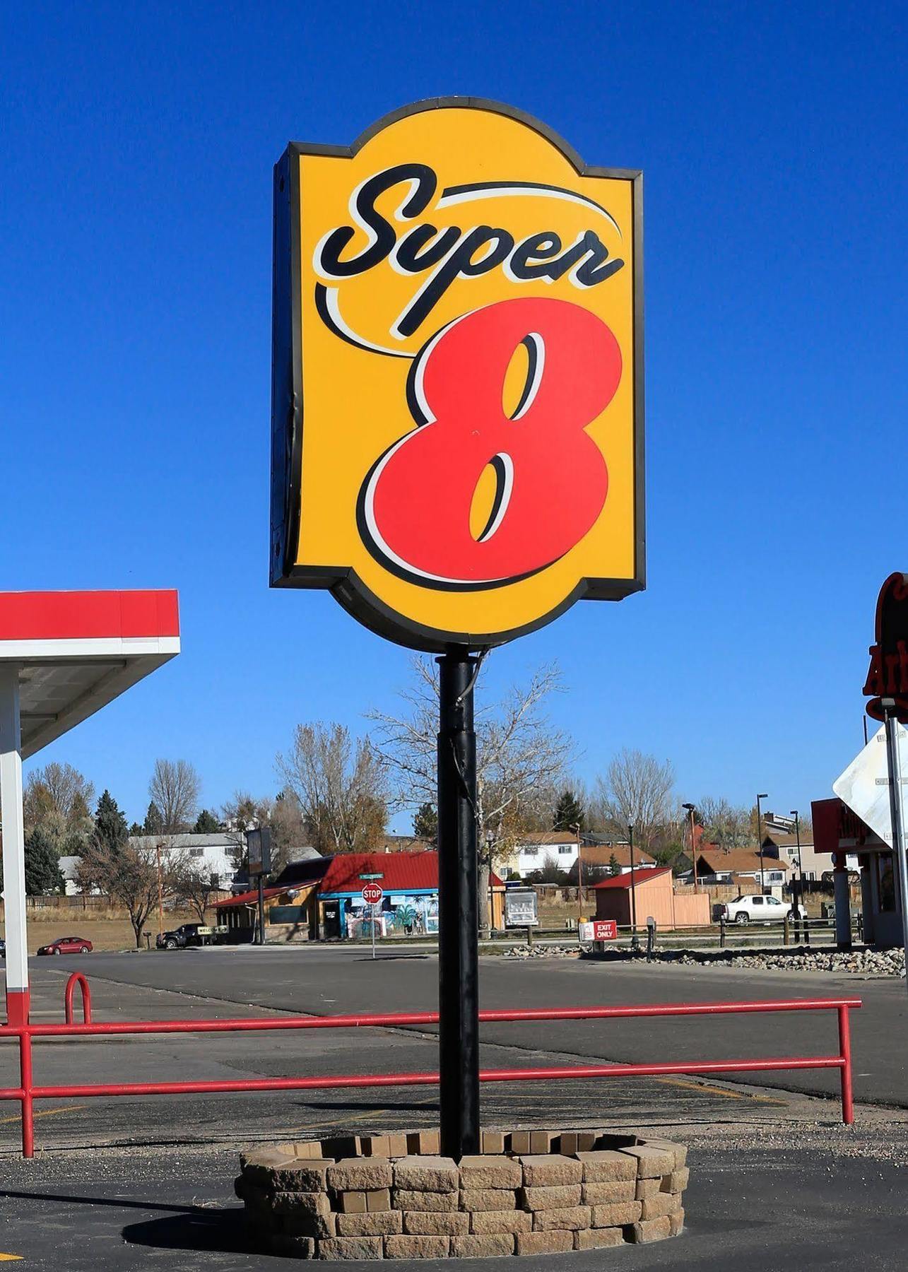 Super 8 By Wyndham Douglas Esterno foto